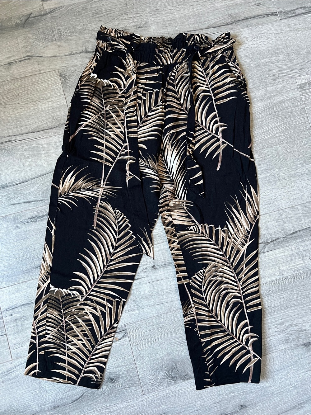 H&M paper bag pants